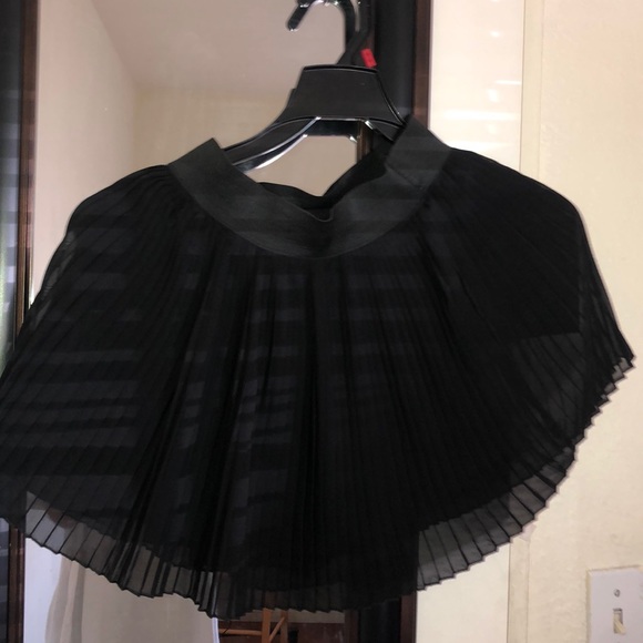 Black skirt - Picture 1 of 4